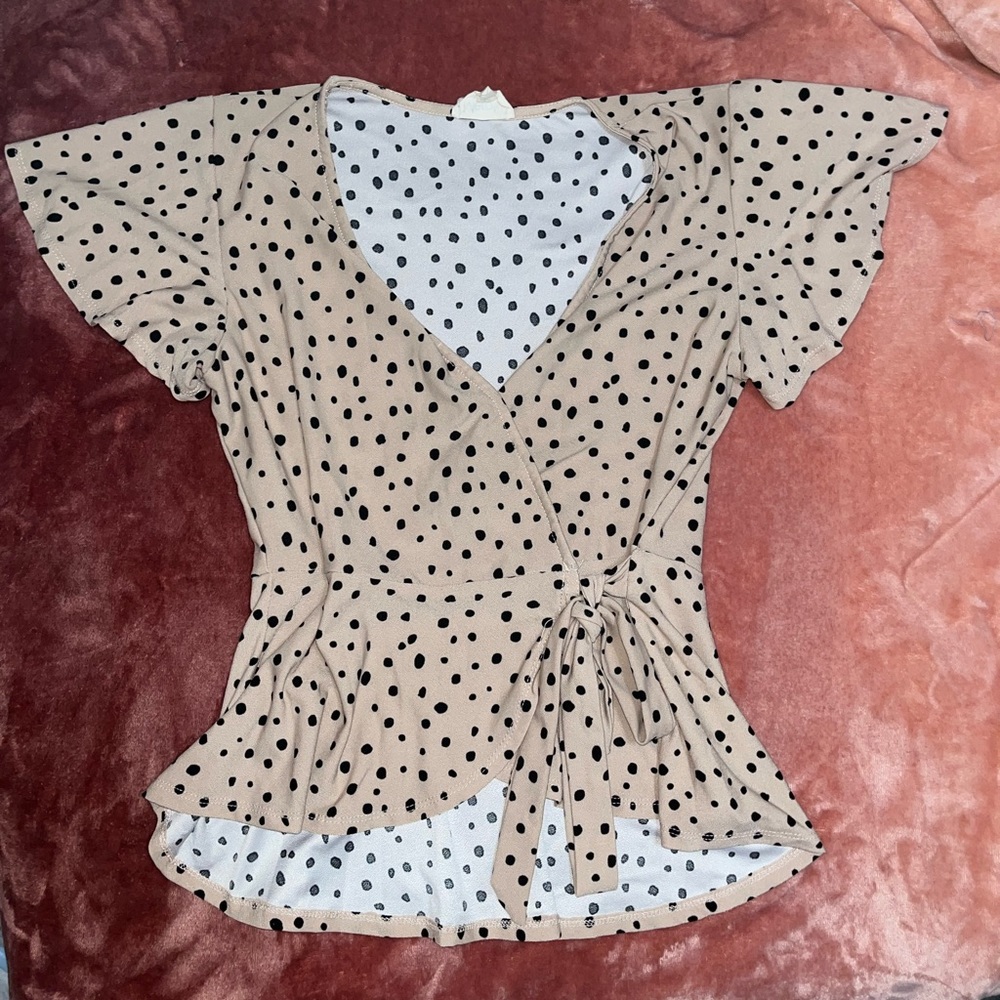 tan/black blouse